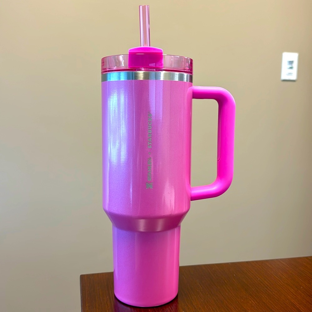 Stanley winter pink 2023 Starbucks collab